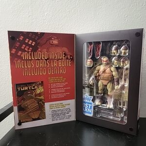 TMNT Raphael 5in Action Figure & IDW Comic Loyal Subjects BST AXNNIB